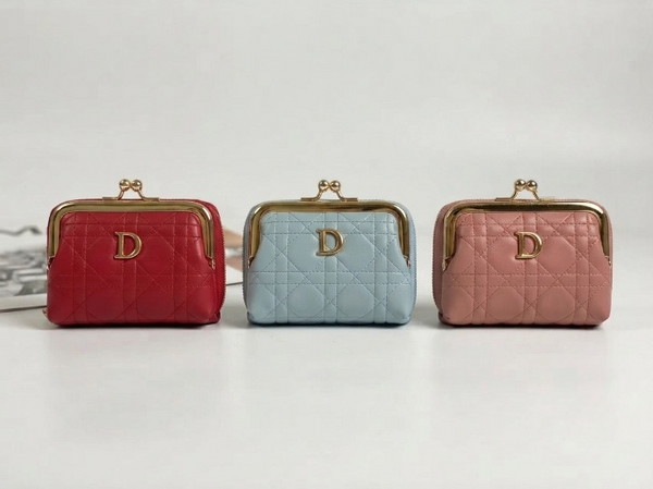 Premium Women's Mini Wallet — Luxury Ladies Quilted Clutch Purse